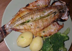 robalinho grelhado com legumes