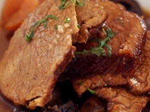 ganso de novilho com cogumelos