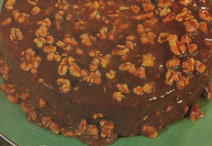 bolo com recheio de nozes