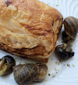 caracoleta folhada com caracois