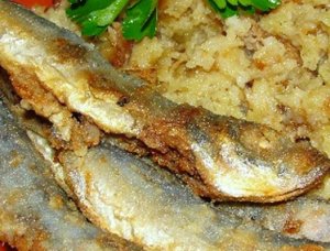 açorda de berbigao com carapau frito