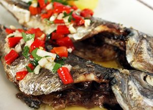 carapau com molho de pimento assado