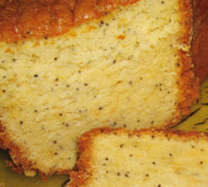 bolo de iogurte saboroso de limao e sementes de papoila