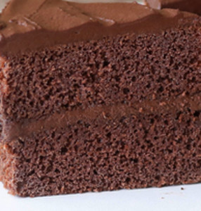 bolo com mousse de chocolate